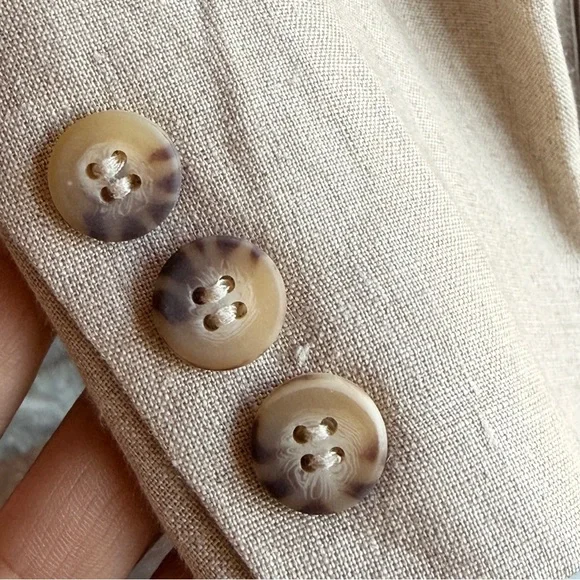 Neutral Linen Blazer | Classic Tailored Jacket | Size 4 - Picture 7 of 8